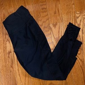 Black 90 Degree Workout Capris